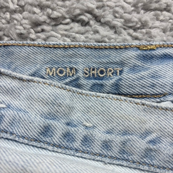 American Eagle Shorts Womens 8 Mom Short Distressed Light Wash Cotton Raw Hem - Picture 4 of 7